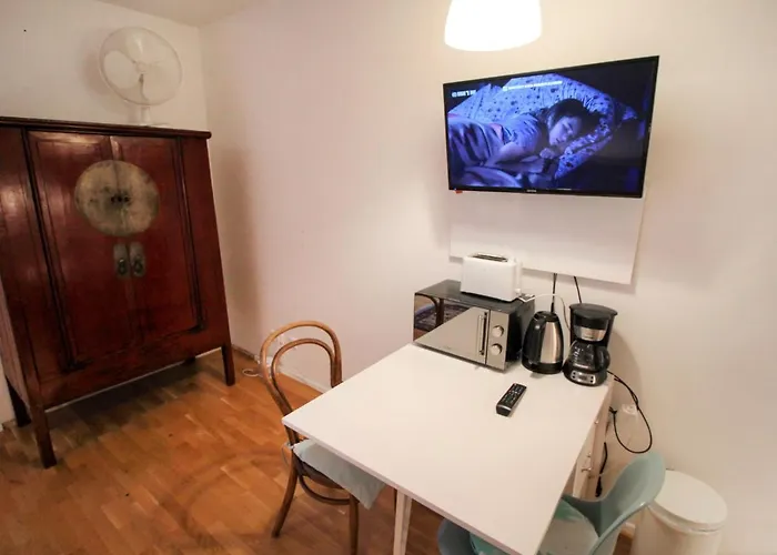 Hotel Studio Auersperg By Interhome *